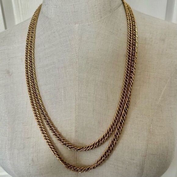 Monet vintage very long gold tone chain necklace - Picture 6 of 10